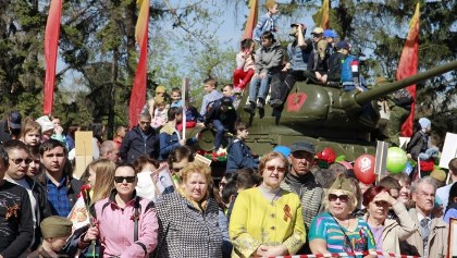 Благотворительную помощь оказали жителям Иркутской области депутаты ЗС от «Единой России» в честь Дня Победы 